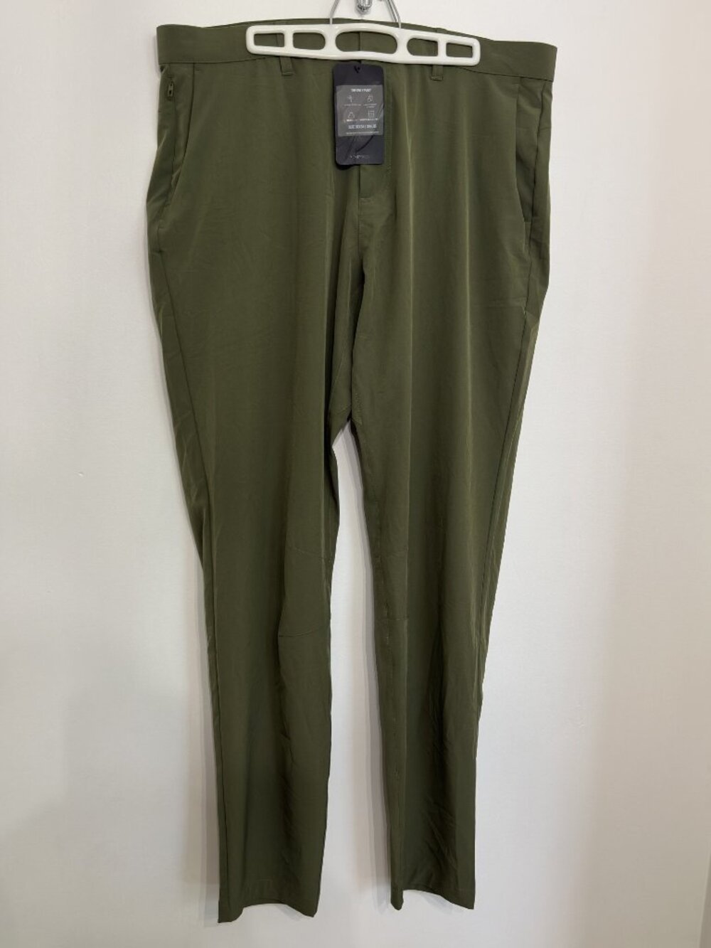MENS GREEN FABLETICS PANTS.   THE ONLY PANT   36X34 BRAND NEW WITH TAGS